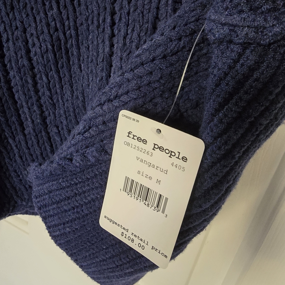 Free People sweater - Picture 4 of 6